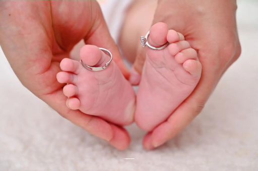 海丰怀孕肚子一边高一边低